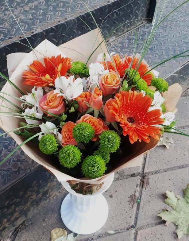Букет цветов из: Герберы, Хризантемы, Альстромерии и Розы в Кстово