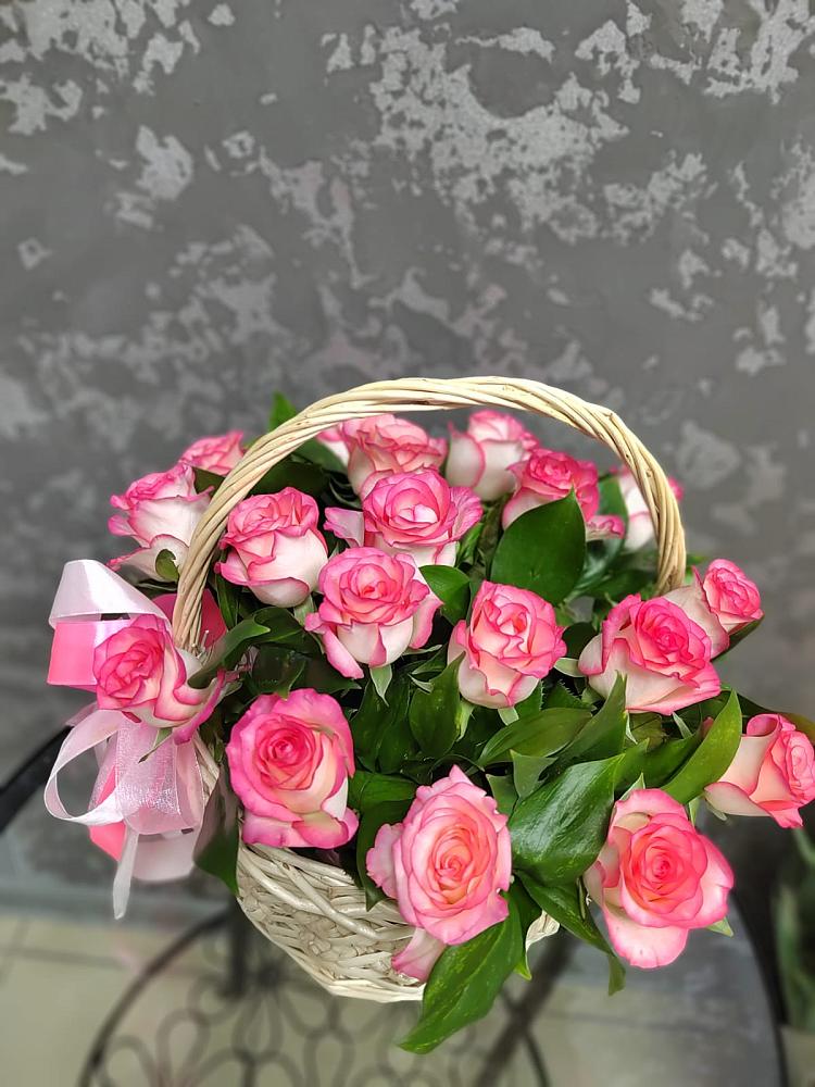 Цветочная композиция из Розы в корзине в Кстово