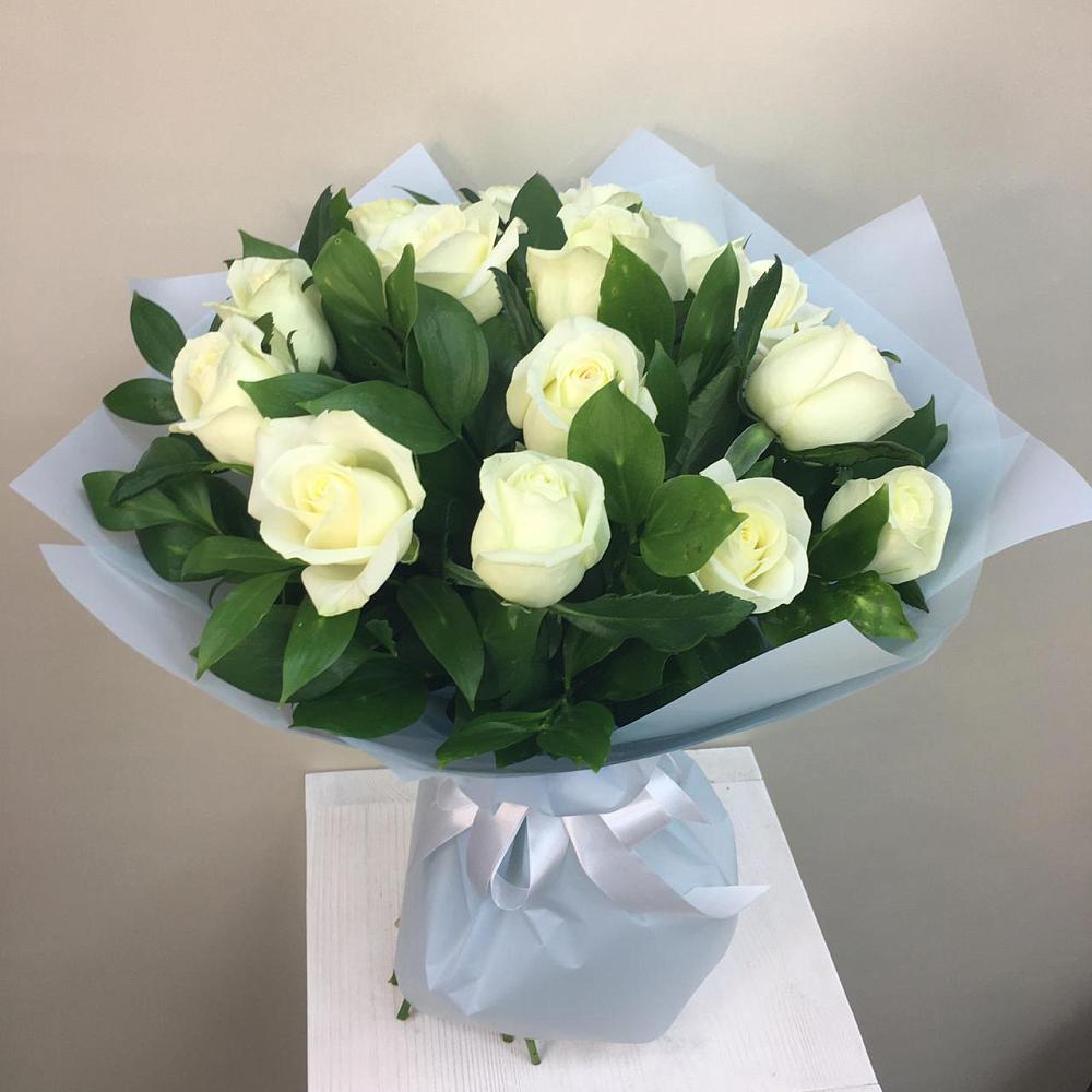 Букет 15 Белых роз Проуд в Кстово