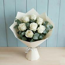 Букет Белые розы в Эвкалипте в Кстово