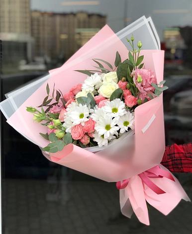 Букет цветов из: Розы, Лизиантусы и Хризантемы в Кстово